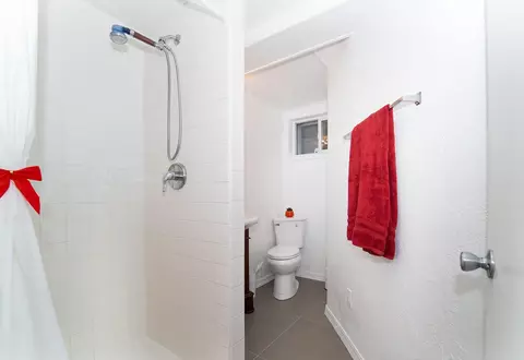 Bath - 3817 E Frederick Ave, Spokane, WA 99217 photo 2 of 3