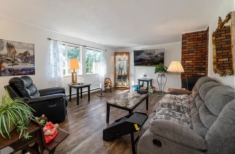 Living - 3817 E Frederick Ave, Spokane, WA 99217 photo 1 of 2