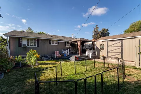 Exterior - 3817 E Frederick Ave, Spokane, WA 99217 photo 6 of 8