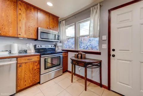 Kitchen - 2117 E Gordon Ave, Spokane, WA 99207 photo 2 of 4