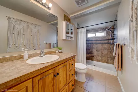Bath - 2117 E Gordon Ave, Spokane, WA 99207 photo 1 of 1