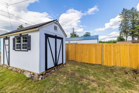 Exterior - 2117 E Gordon Ave, Spokane, WA 99207 photo 4 of 7