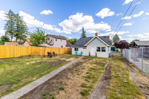 Exterior - 2117 E Gordon Ave, Spokane, WA 99207 photo 6 of 7