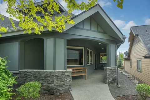 2114 E Cherrytree Ln, Spokane, WA 99203 photo 3