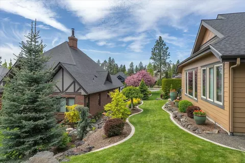 2114 E Cherrytree Ln, Spokane, WA 99203 photo 45
