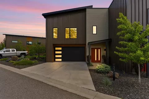 2321 S Jelsa Rosa Ln, Spokane, WA 99223