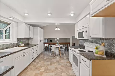 Kitchen - 527 E Glencrest Dr, Spokane, WA 99208 photo 2 of 2