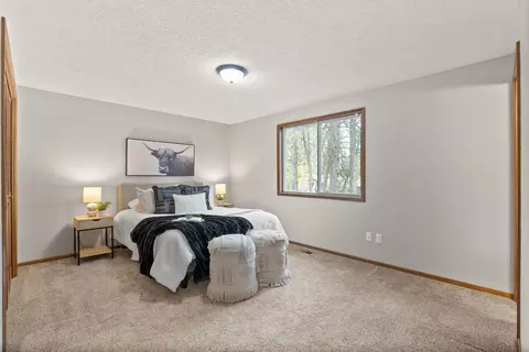 Bedroom - 527 E Glencrest Dr, Spokane, WA 99208 photo 1 of 3