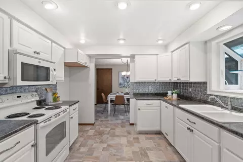 Kitchen - 527 E Glencrest Dr, Spokane, WA 99208 photo 1 of 2