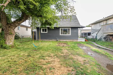 1653 E Ostrander Ave, Spokane, WA 99207
