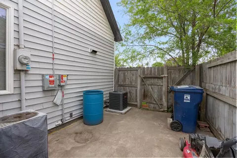 Exterior - 1218 E Broad Ave, Spokane, WA 99207 photo 6 of 9