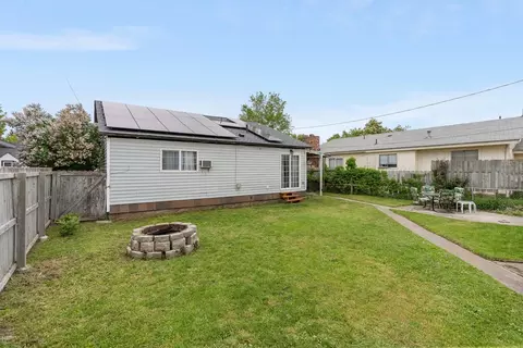 Exterior - 1218 E Broad Ave, Spokane, WA 99207 photo 4 of 9