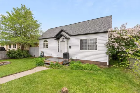 Exterior - 1218 E Broad Ave, Spokane, WA 99207 photo 8 of 9