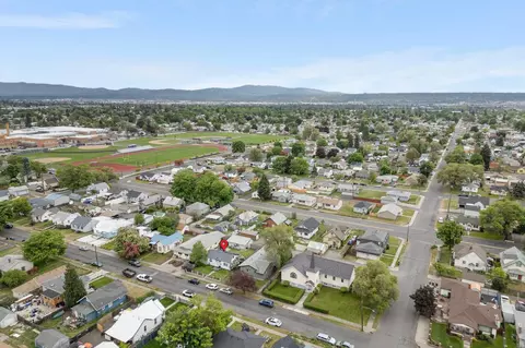 View/Area - 1218 E Broad Ave, Spokane, WA 99207 photo 3 of 6
