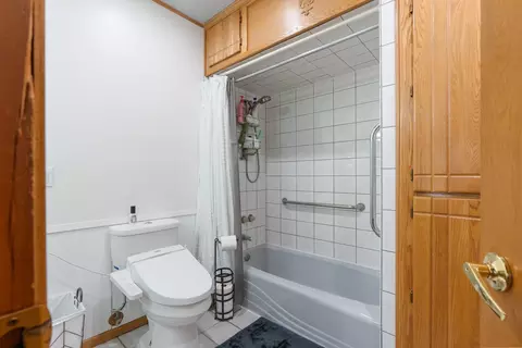 Bath - 1218 E Broad Ave, Spokane, WA 99207 photo 1 of 2