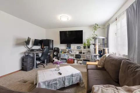 Living - 1218 E Broad Ave, Spokane, WA 99207 photo 1 of 2