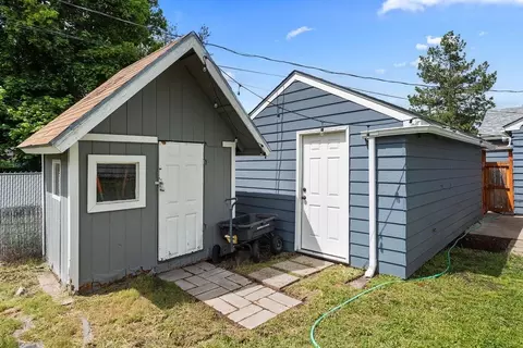 Exterior - 1024 E 40th Ave, Spokane, WA 99203 photo 7 of 11