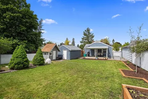 Exterior - 1024 E 40th Ave, Spokane, WA 99203 photo 5 of 11