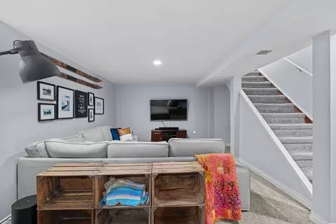Living - 1024 E 40th Ave, Spokane, WA 99203 photo 4 of 5