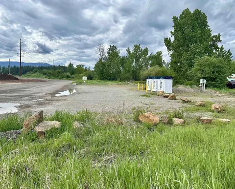 120 W 5th St, Usk, WA 99180