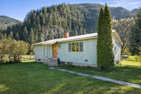 4345 Wilcox Rd, Northport, WA 99157