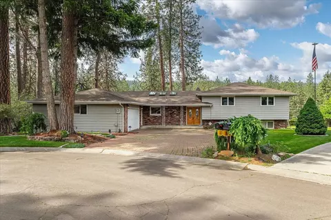 1425 W Parkwood Ct, Spokane, WA 99218