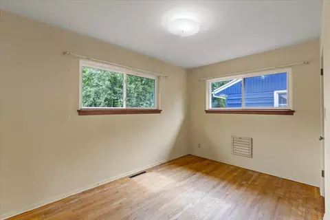 Bedroom - 1011 E 35th Ave, Spokane, WA 99203 photo 1 of 8