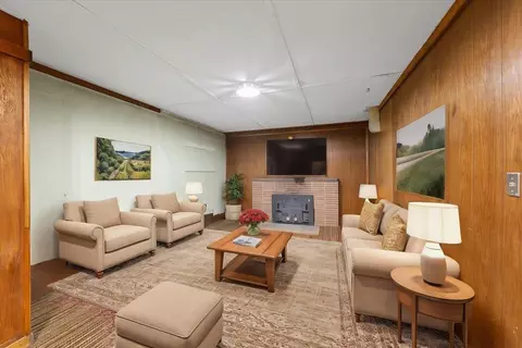 Living - 1011 E 35th Ave, Spokane, WA 99203 photo 5 of 5
