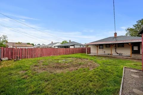 607 E Walton Ave, Spokane, WA 99207 photo 21