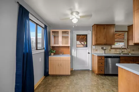 607 E Walton Ave, Spokane, WA 99207 photo 7
