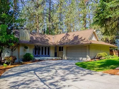 1202 W Bellwood Dr, Spokane, WA 99218