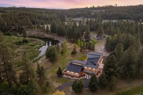 220 E Meadowlane Rd, Spokane, WA 99224