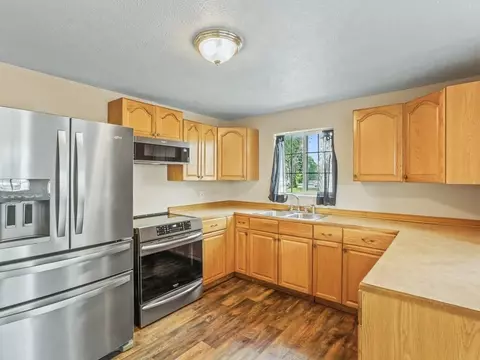 Kitchen - 2001 E Pacific Ave, Spokane, WA 99202 photo 1 of 2