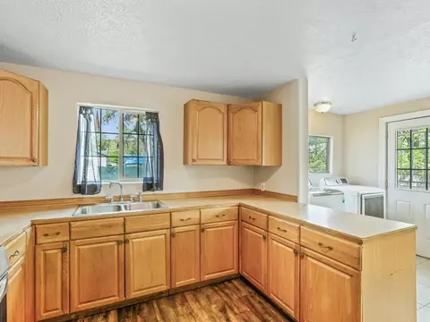 Kitchen - 2001 E Pacific Ave, Spokane, WA 99202 photo 2 of 2