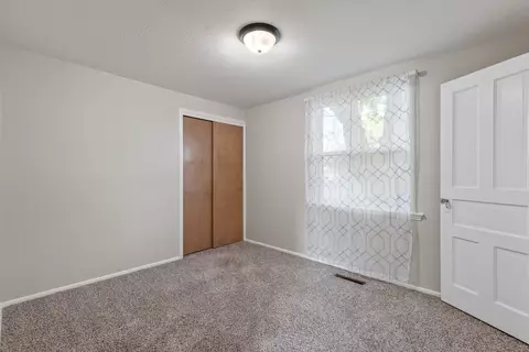 Bedroom - 1024 E Dalton Ave, Spokane, WA 99207 photo 4 of 6