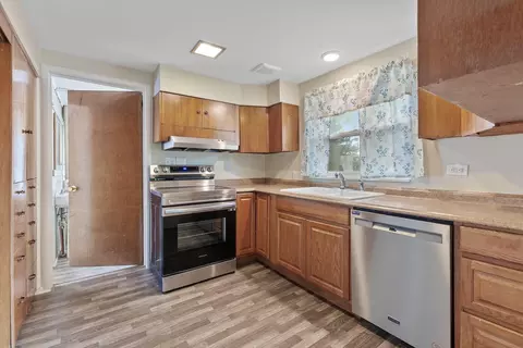 Kitchen - 1024 E Dalton Ave, Spokane, WA 99207 photo 1 of 2