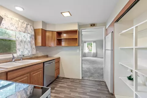 Kitchen - 1024 E Dalton Ave, Spokane, WA 99207 photo 2 of 2