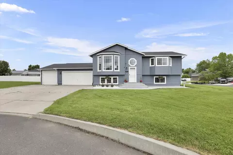 17421 N West Trail Ct, Colbert, WA 99005