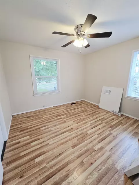1304 E Hoffman Ave, Spokane, WA 99207 photo 3