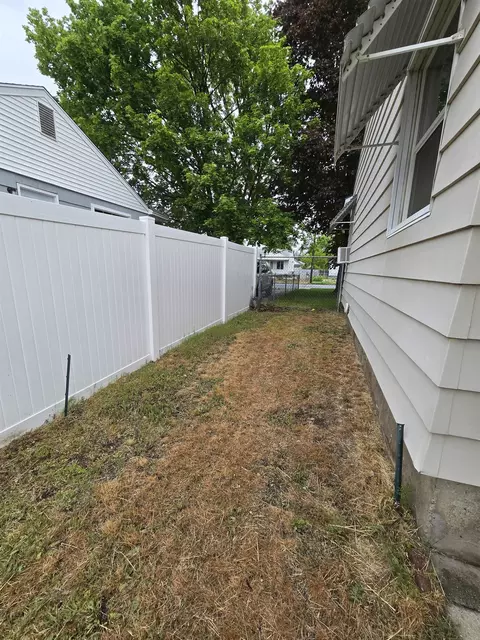 1304 E Hoffman Ave, Spokane, WA 99207 photo 7
