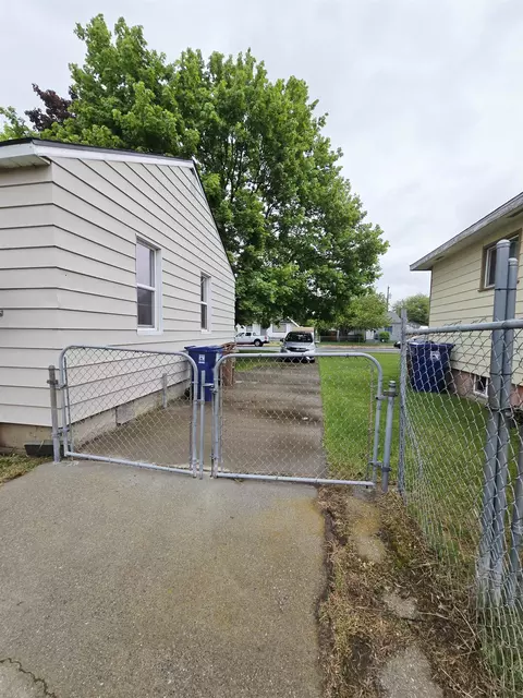 1304 E Hoffman Ave, Spokane, WA 99207 photo 10