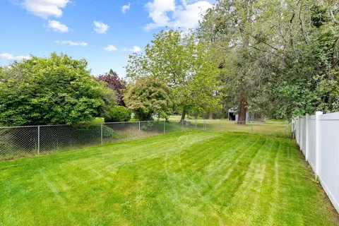 Exterior - 9815 E 44th Ave, Spokane Valley, WA 99206 photo 5 of 16