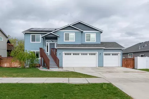 8566 N Oak St, Spokane, WA 99208