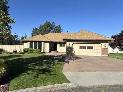 8717 N Terry Ct, Spokane, WA 99208