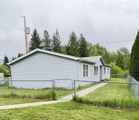 211 S 8th Ave, Ione, WA 99139