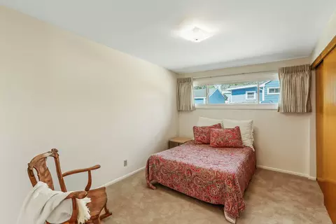 Bedroom - 1704 E 37th Ave, Spokane, WA 99203 photo 3 of 3