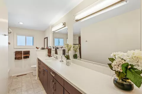 Bath - 1704 E 37th Ave, Spokane, WA 99203 photo 1 of 1
