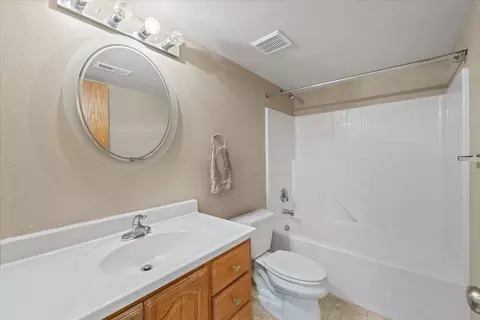 Bath - 12914 E 36th Ave, Spokane Valley, WA 99206 photo 3 of 3