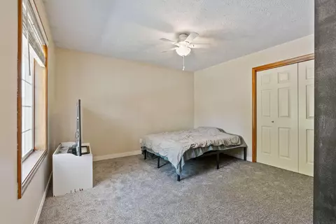 Bedroom - 11510 E 20th Ave, Spokane Valley, WA 99206 photo 4 of 4