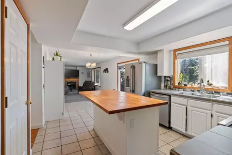 Kitchen - 11510 E 20th Ave, Spokane Valley, WA 99206 photo 1 of 4